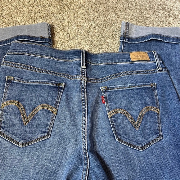 ❤️Women’s Levi’s 515 midrise Capri jeans with stretch size 8 - Picture 5 of 8